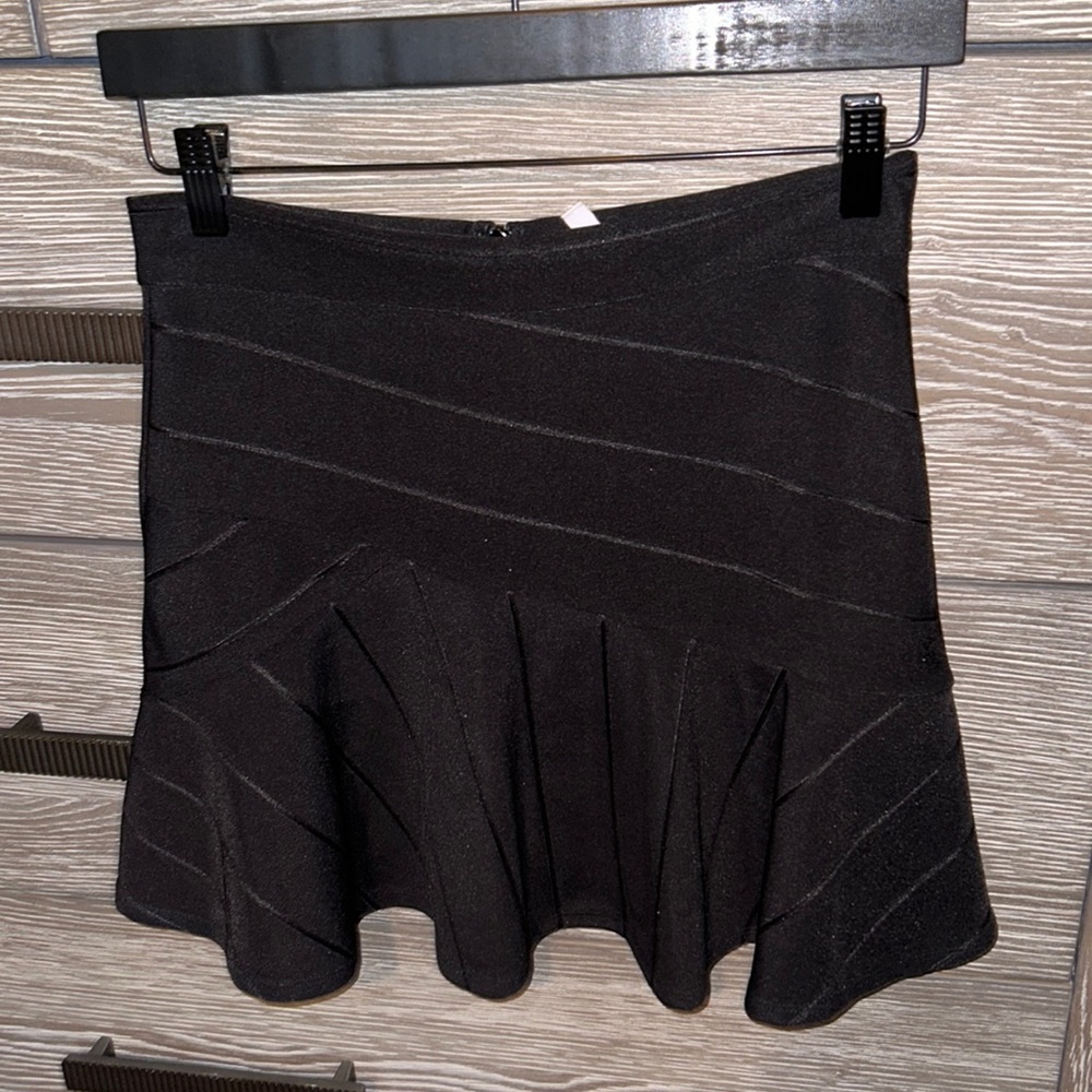 black BCBGeneration skirt